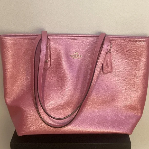 Coach Metallic Pink Tote Bag - Picture 3 of 8